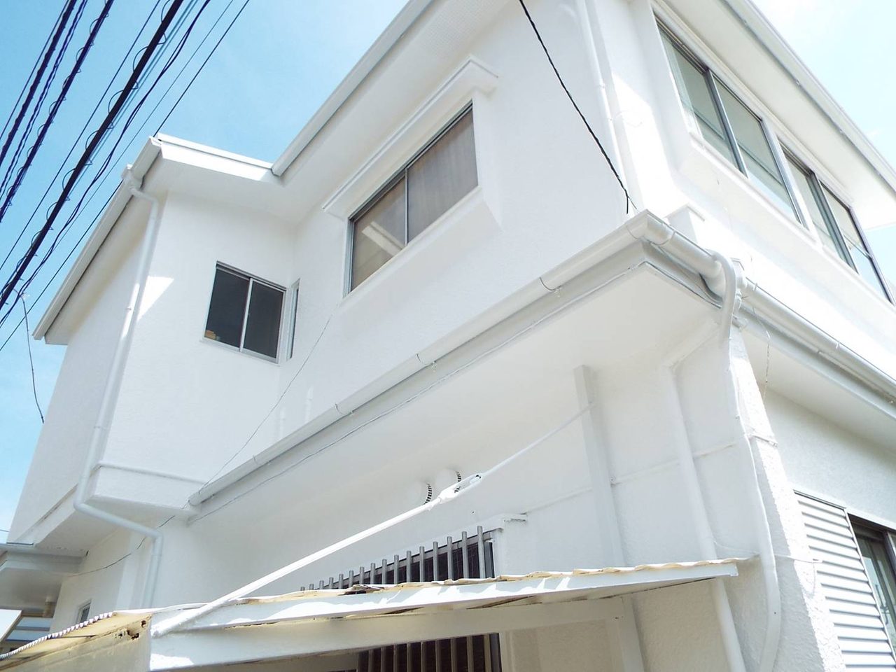 住宅外壁の塗装施工後の様子